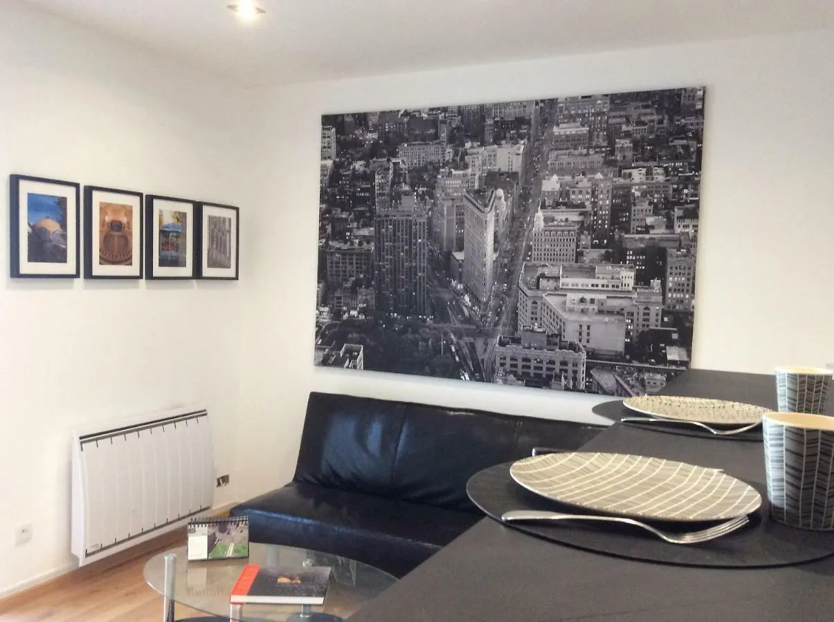 Apartment Appartement Au Calme Avec Terrasse Vichy