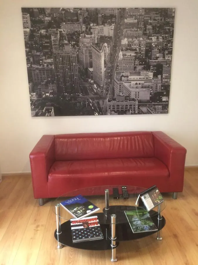 Appartement Au Calme Avec Terrasse Vichy